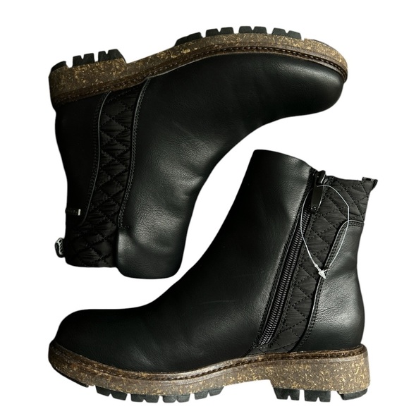 Women's Black Waterproof Ankle Boots - Picture 1 of 8